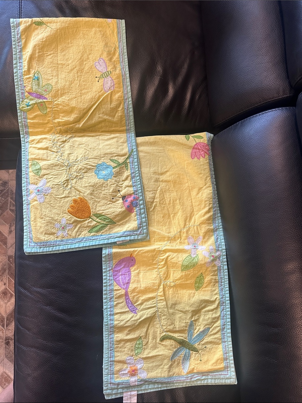 2 Yellow Springtime Floral & Bug Table Runners - Picture 2 of 8